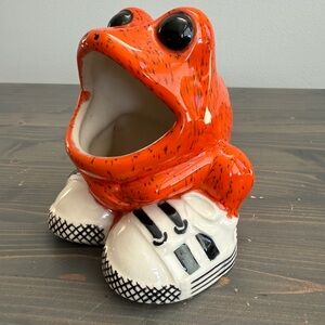 Vintage ceramic kitchen frog